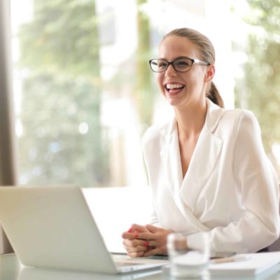 woman-studying woman smiling and working