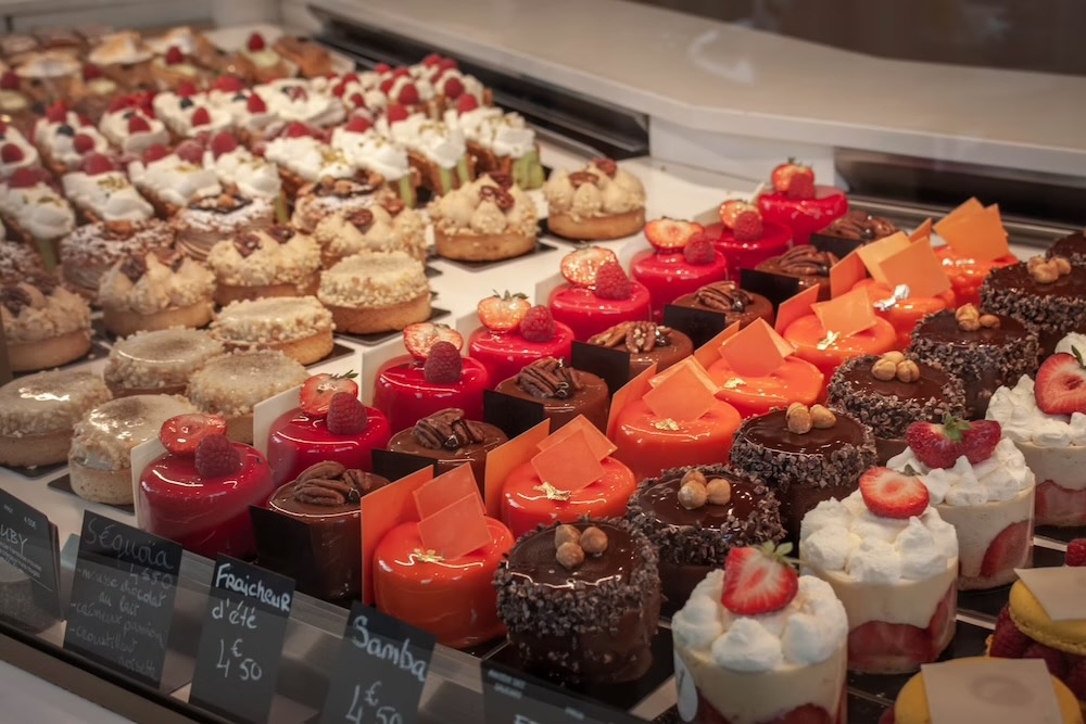 french-bakery-and-pastry-shop-in-paris French bakery and pastry shop in Paris