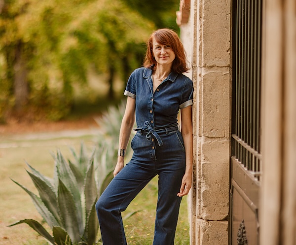 online-french-classes-with-agnes Agnes, a native French teacher offering private French classes online
